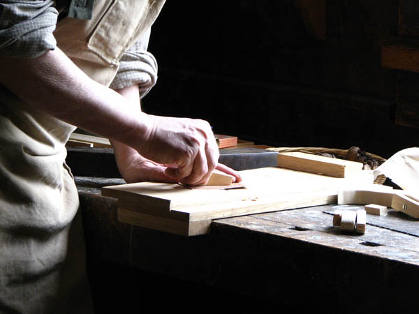 Nuestra <strong>carpintería de madera en  Valle de Santa Ana</strong> es una empresa de <strong>herencia familiar</strong>, por lo que  contamos con gran <strong>experiencia </strong>en la profesión.